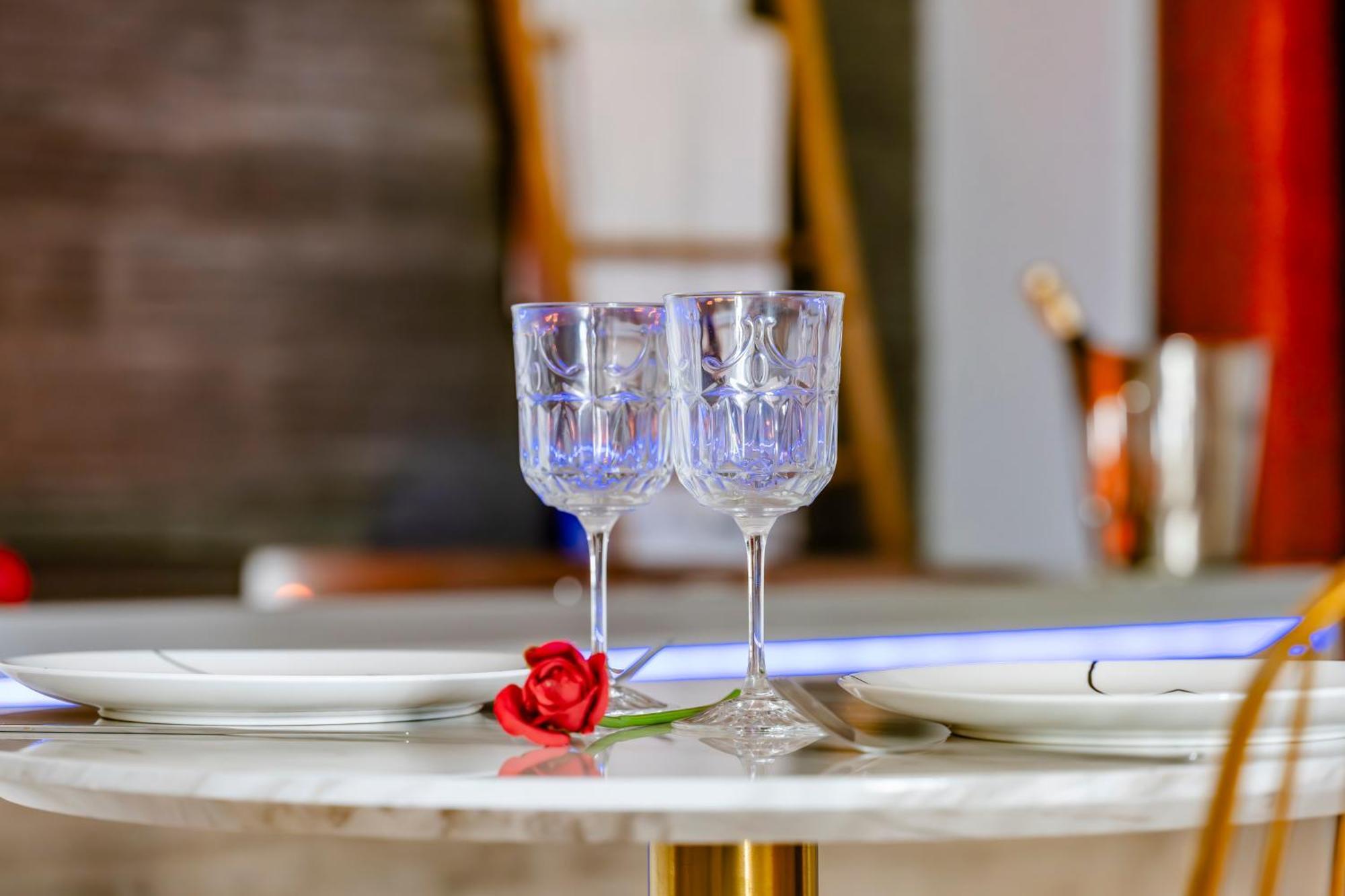 Loft Romantique - Spa Privatif - Spa Noctambulles Hyères Eksteriør billede